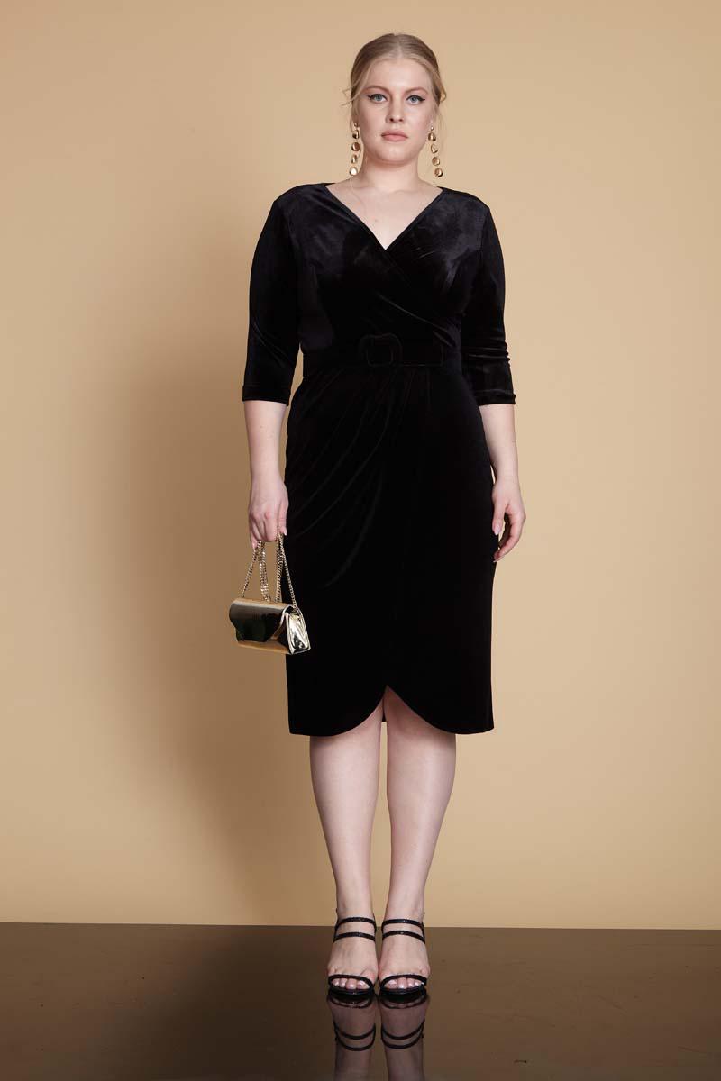 Black plus size velvet 3/4 sleeve midi dress